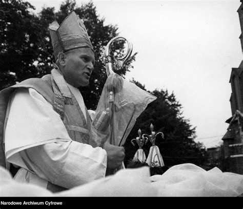 65 lat temu ksiądz Karol Wojtyła przyjął święcenia biskupie Radio