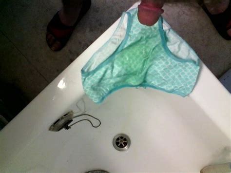 Petit Pipi Free Gay Porn Video 18 XHamster