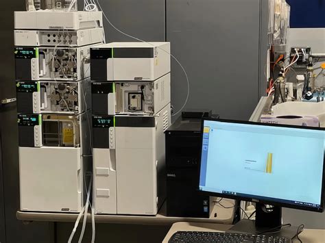 Shimadzu Prominence Hplc W Pda And Labsolutions Workstation