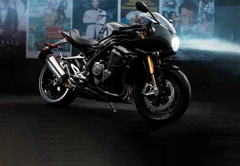 Esta é A Nova Triumph Speed Triple 1200 Rr Bond Edition