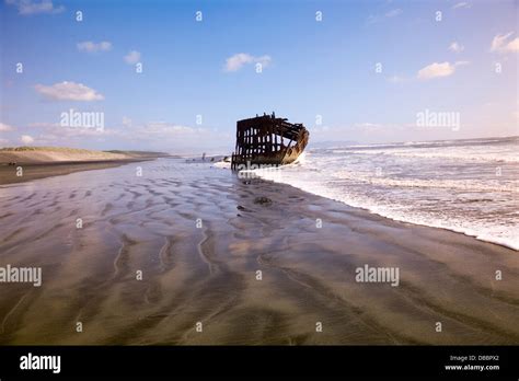 Shipwreck beach at fort stevens state park near astoria hi-res stock ...