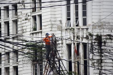 Target Penjualan Listrik Antara Foto