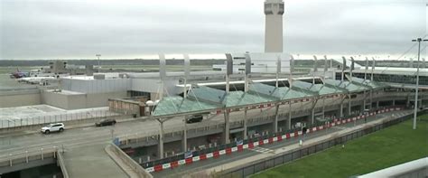 Delta Airlines Cle Terminal Cleveland Hopkins International Airport