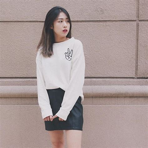 HOT MOM của gia đình hot nhất MXH phong cách thời trang không những đẹp mà còn cực chất