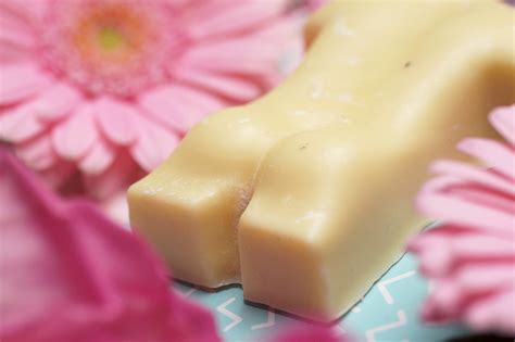 Review Lush Naked Attraction Massage Bar Oh My Lush