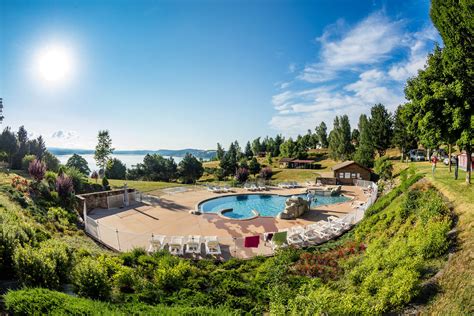 HÔTEL LES TERRASSES DU LAC DE NAUSSAC LANGOGNE Lozère Tourism