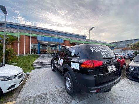 Corpo De Homem Decapitado Encontrado Em Terreno Baldio Na Zona Leste