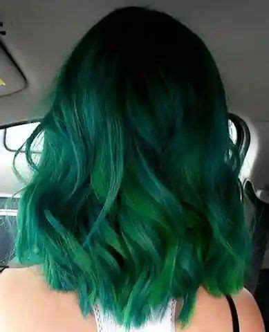 30 Glamorous Light To Dark Green Hair Styles Trending Now Dark Green