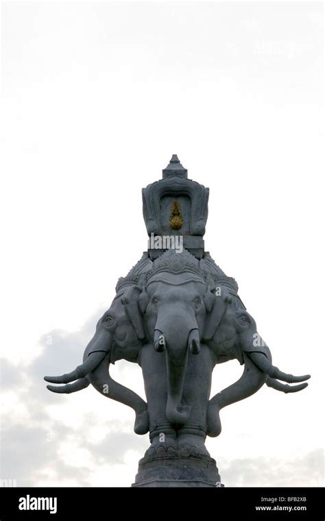 Elephant statue, Bangkok, Thailand Stock Photo - Alamy