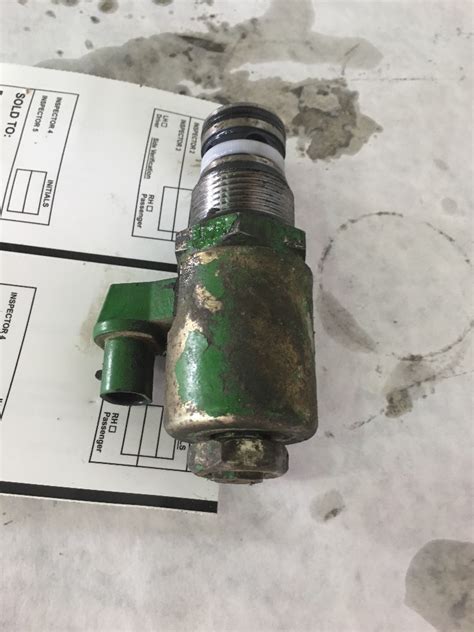 John Deere 4755 John Deere Hitch And Rockshaft Valve