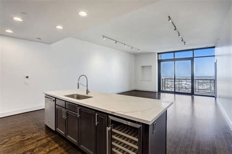 Houston Luxury High Rises Junior Penthouse Collection Market Square