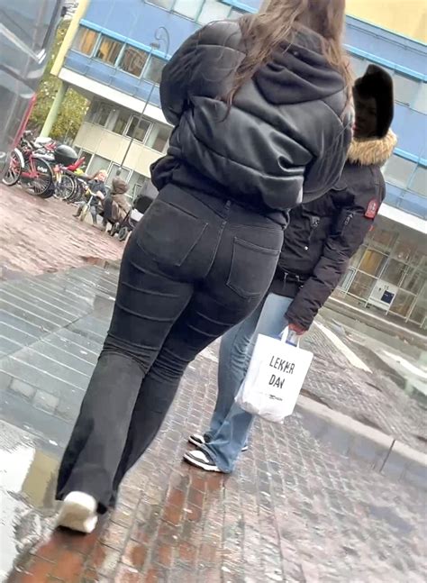 Future Wide Hipped MILF PAWG In The Making Tight Jeans Forum
