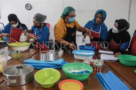 Pendidikan Dan Pelatihan Kerja Berbasis Kompetensi Antara Foto