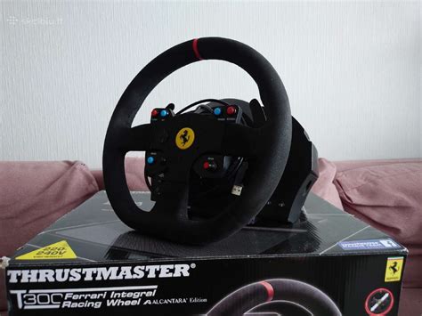 Thrustmaster T300 Ferrari Alcantara Edition Skelbiult