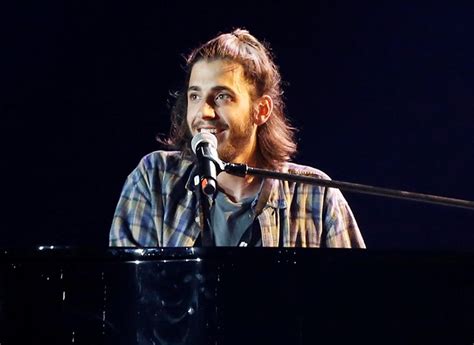 As Imagens Exclusivas Da Namorada E Da M E De Salvador Sobral Porta