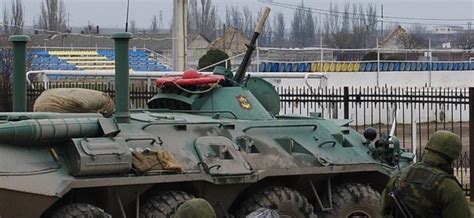 BlackSeaNews | Военную часть в Феодосии блокирует БТР морской пехоты ...