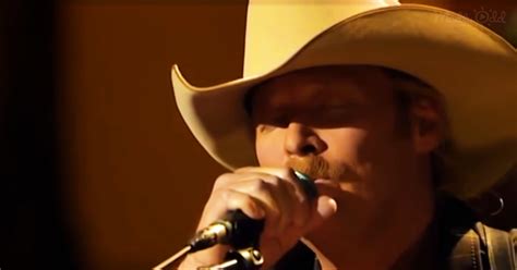 Music Superstar Alan Jackson Performs A Touching Version Of I Want To Stroll Over Heaven With