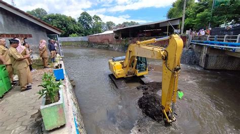 Cegah Banjir Pemkab Banyuwangi Mulai Normalisasi Sungai Kalilo