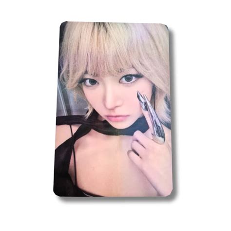 Eunchae Le Sserafim Soundwave Holographic Photocard Hot Compact