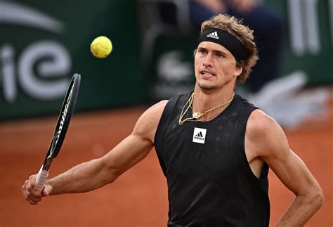 Clinical Zverev eases into second round at Roland Garros | Reuters