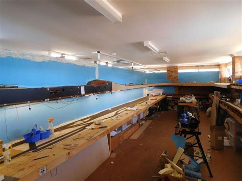 Comtrain Goes H0 H0 H0 20190302 Continuing With The Overhead Canopy