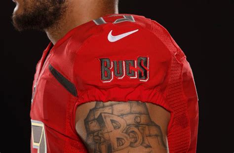 The Bucs And Rams Unveil Final Set Of Nfl Color Rush Uniforms