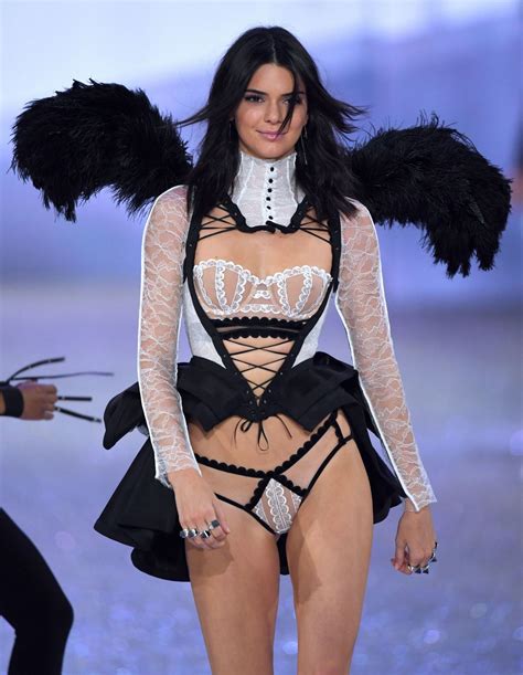 Kendall Jenner At Victorias Secret Fashion Show 2016 Hawtcelebs