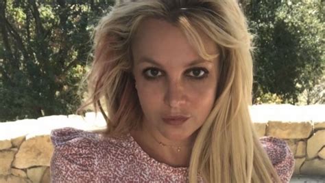 Britney Spears Is Naked Again On Instagram Celebrating The End Of The Conservatorship Daily