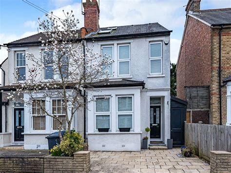 3 Bed Semi Detached House For Sale In Crescent Road Barnet En4 £