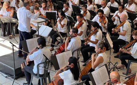 Filarmónica ofrece concierto en Iguala por el Día de la Bandera El