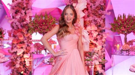 Foto Rafaella Justus elegeu um vestido cor de rosa para a comemoração