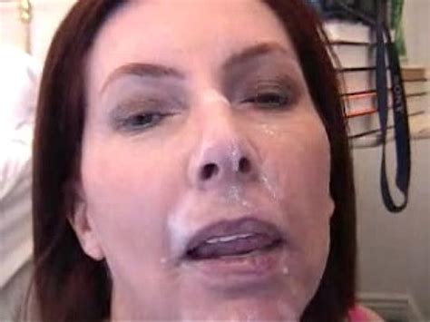 Sexy Mature Lady On Her Knees From Milfaholico XVIDEOS