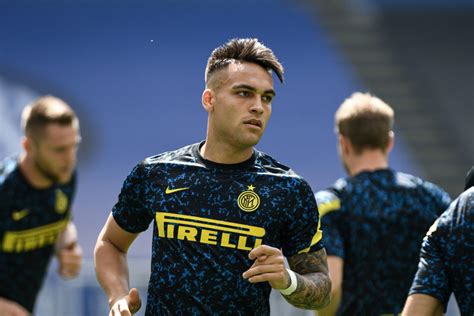 Inter Lautaro Martinez To Hold Contract Extension Talks But Player