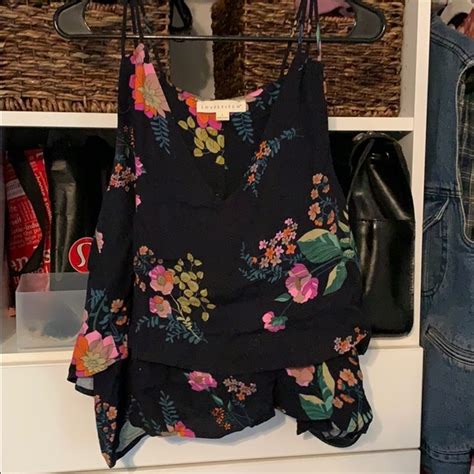 Lovestitch Tops Lovestitch Floral Flowy Crop Tank Top Poshmark