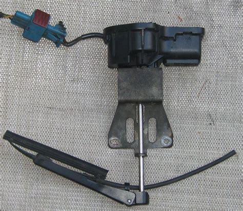 Find 99 00 01 Saab 9 5 Head Light Wiper Motor And Wiper Arm And Blade Rh