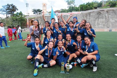 Equipo Destacado Escuela Normal Central fútbol femenino Antorcha