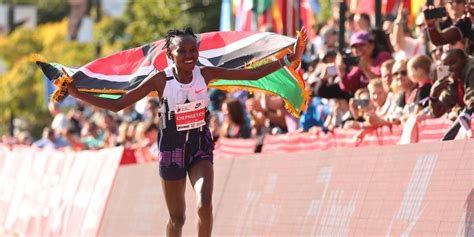 Ruth Chepngetich pulverizó todos los tiempos en el Maratón de Chicago