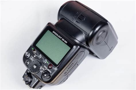 Đánh giá Nikon SB-900 - Kiều Trường