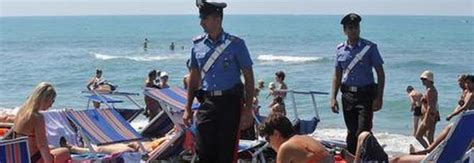 Rimini Violenza Sessuale Su Due Turiste Straniere Sulla Spiaggia