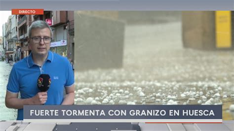 Una Fuerte Granizada Sorprende A Los Vecinos De Huesca Arag N