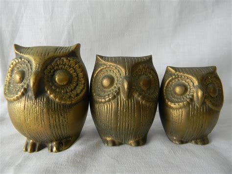 Vintage Mid Century Solid Brass Owls Set Of 3 Desk Ornament