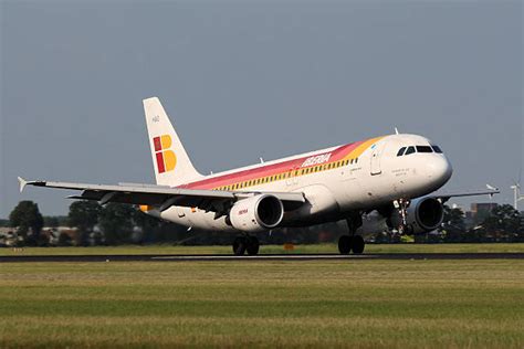 20 Bildbanksfoton Bilder Och Royaltyfria Bilder Med Biggest Airplane
