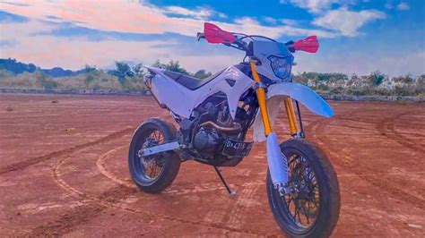 Modifikasi Honda Crf150l Trail And Supermoto Youtube