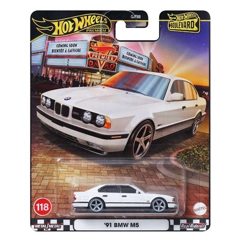 Машинка Mattel Hot Wheels Premium GJT68 91 BMW M5 купить на OZON по низкой цене 1837667902