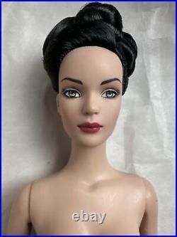 Tonner Tyler Wentworth NUDE A NIGHT TO REMEMBER DOLL BENDING WRIST BW BODY Tonner Tyler