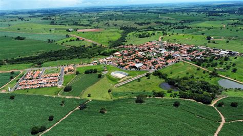 Menor cidade do Brasil caberia no Copan e ainda sobraria espaço