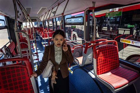 TMB incorpora nuevos buses a su flota 100 eléctricos FOTOS