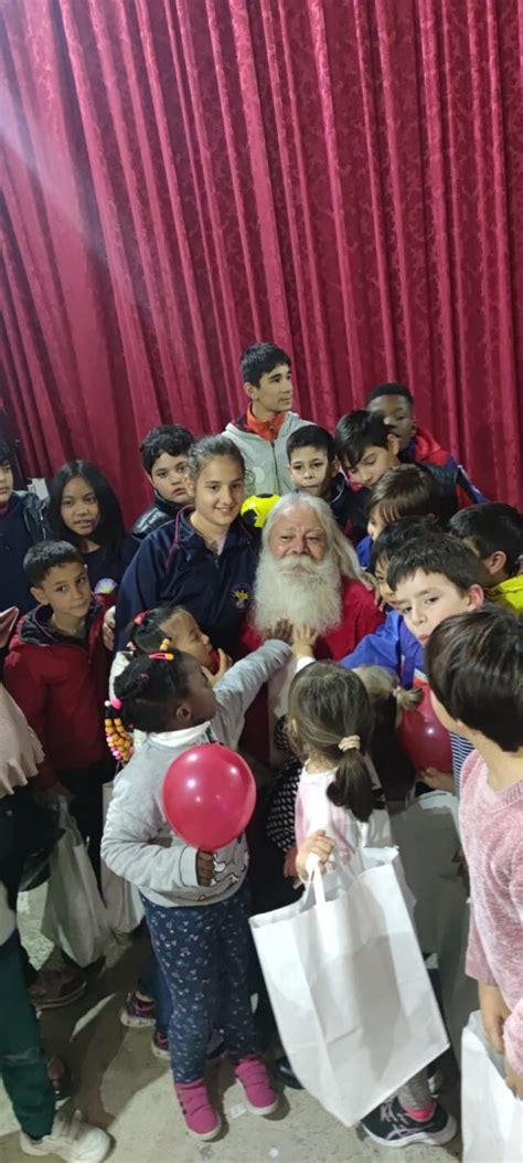 Babbo Natale Arriva A Reggio Calabria E Porta Doni Ai Bambini Ospiti