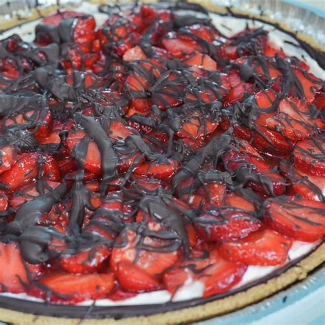 Chocolate Covered Strawberry Pie Recipe