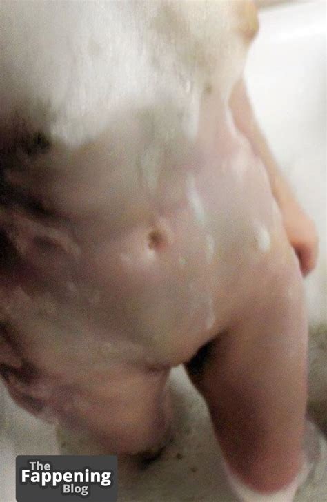 Anna Paquin Annapaquin Annapaquin Nude Leaks Photo 135 TheFappening